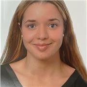 Estudiante de ADE y derecho con nivel B2 avanzado en inglés, he vivido en Inglaterra un periodo de tiempo. Tengo plena disponibilidad horaria, ganas de trabajar y enseñar inglés. Puedo dar clases a estudiantes desde primaria hasta bachillerato, de refuerz